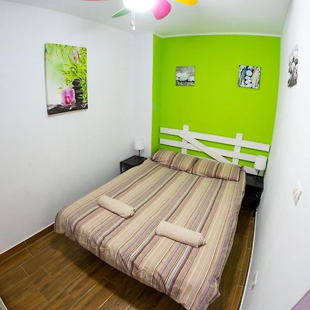 Amarilla Rock Apartment Арона Екстериор снимка