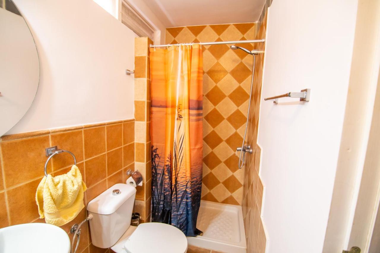 Amarilla Rock Apartment Арона Екстериор снимка