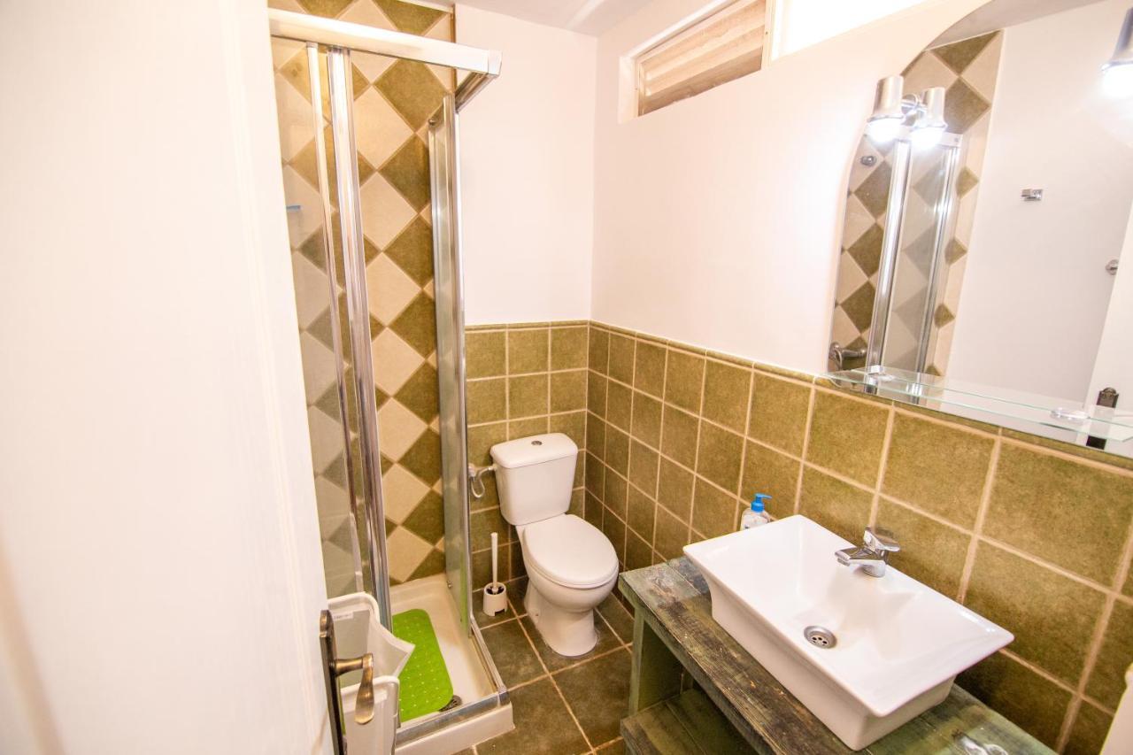 Amarilla Rock Apartment Арона Екстериор снимка